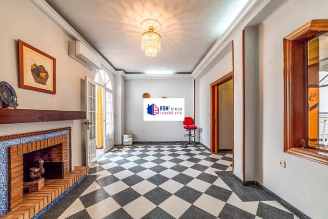CASA DE 4 DORMITORIOS CON SOTANO EN HUERTA DE SANTA TERESA